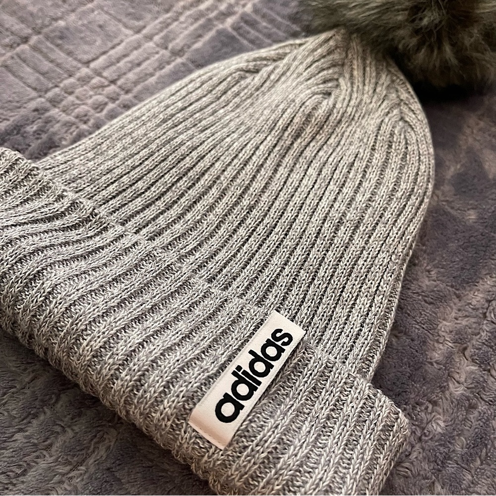 Adidas Ribbed Faux Fur PomPom Beanie Knit Hat One Size OS Gray